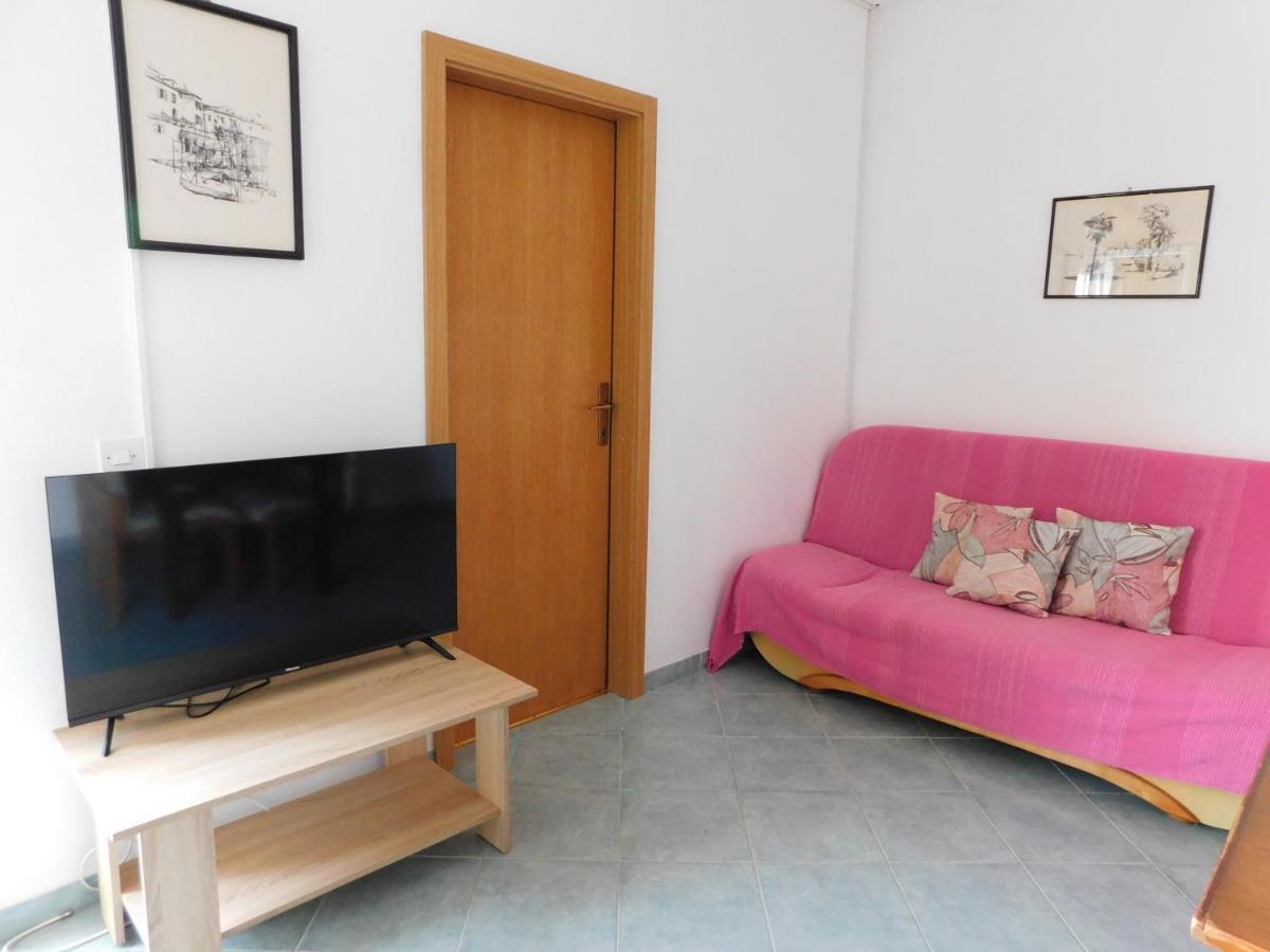 Apartmani Salus Pag Town Exterior foto