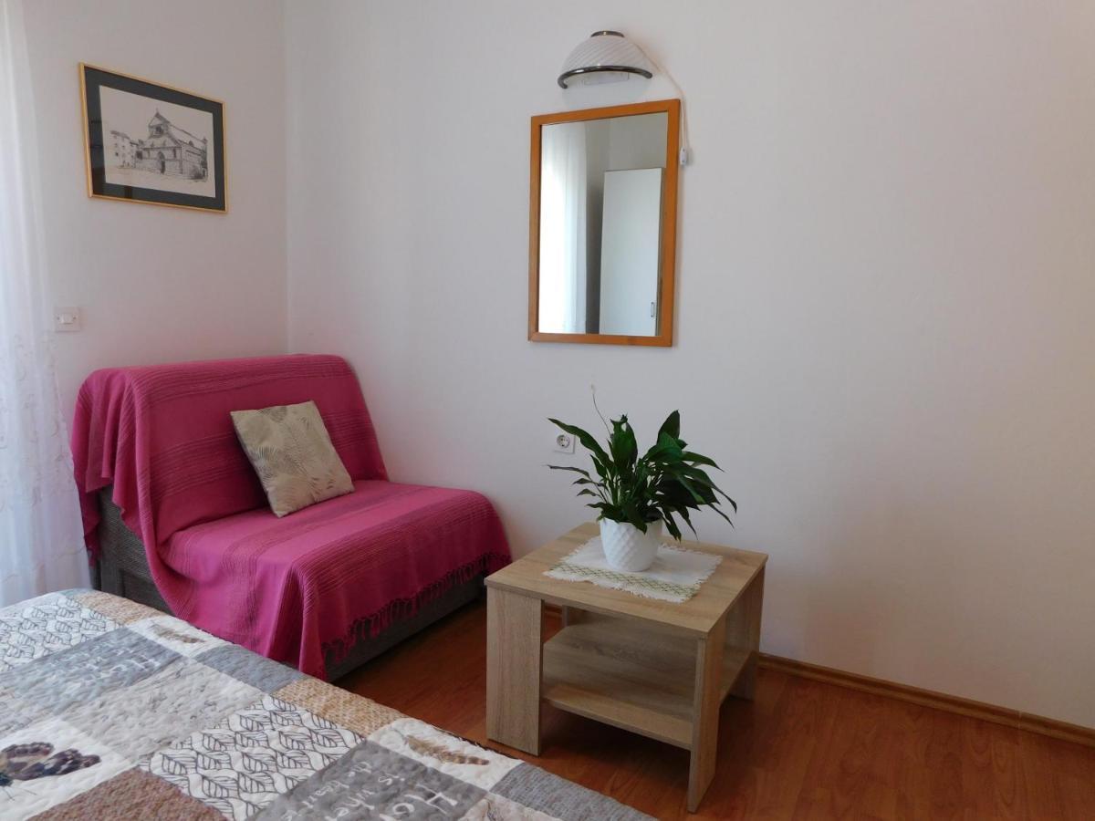 Apartmani Salus Pag Town Exterior foto
